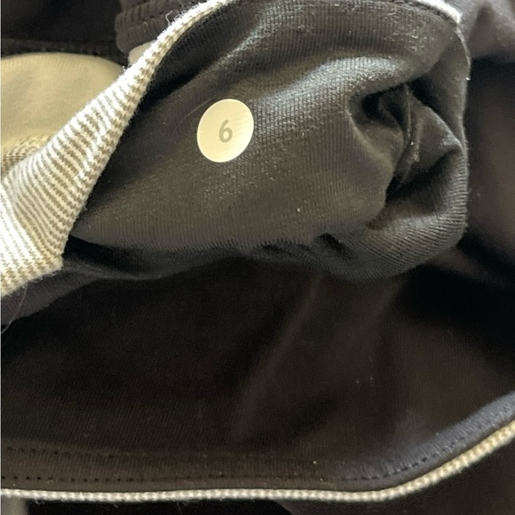 Lululemon Black White Leggings Size 6 - Picture 3 of 13